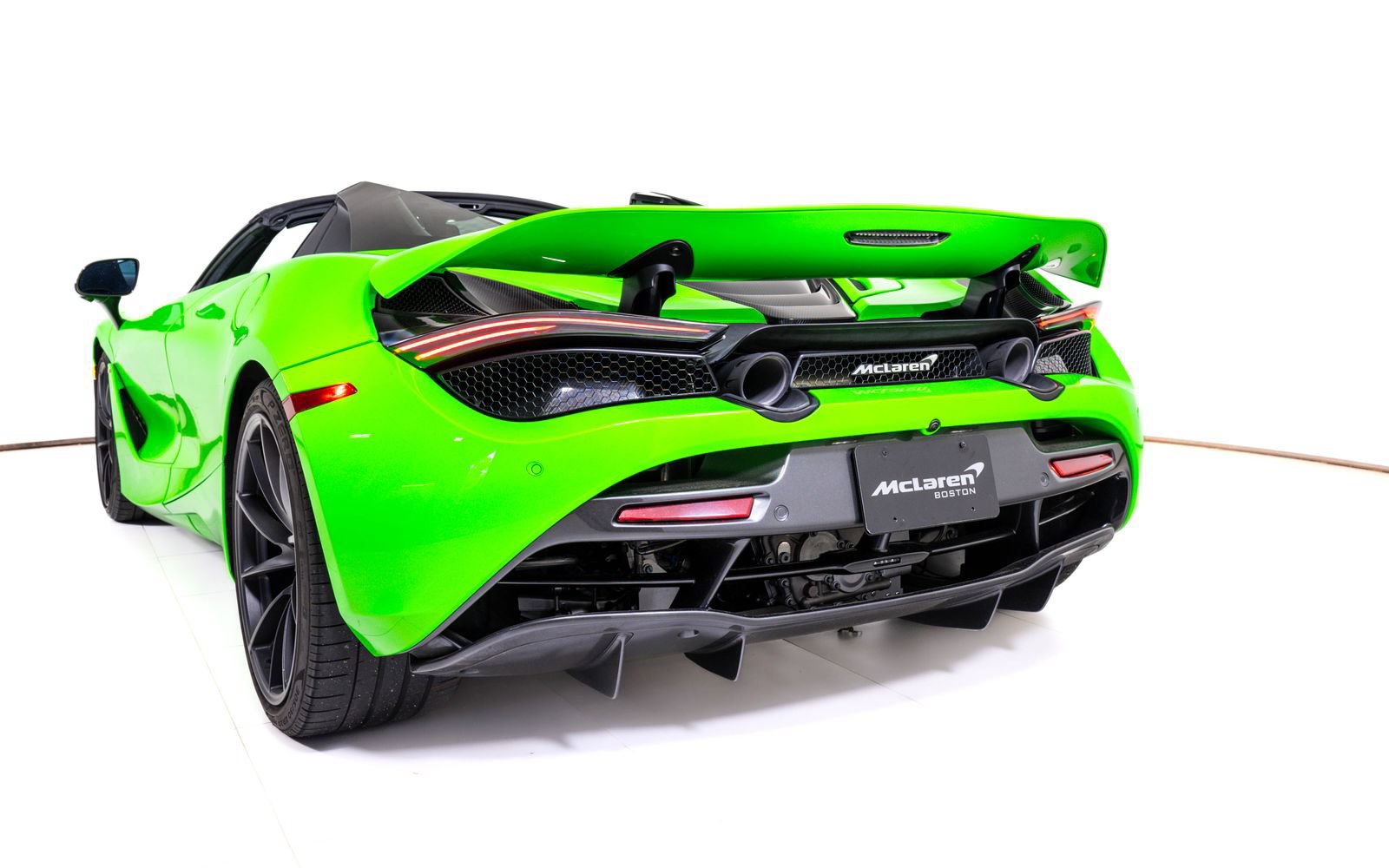 Used 2022 McLaren 720S Performance RWD image 13