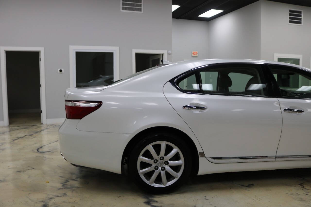 Used 2008 Lexus LS 460 L RWD image 36