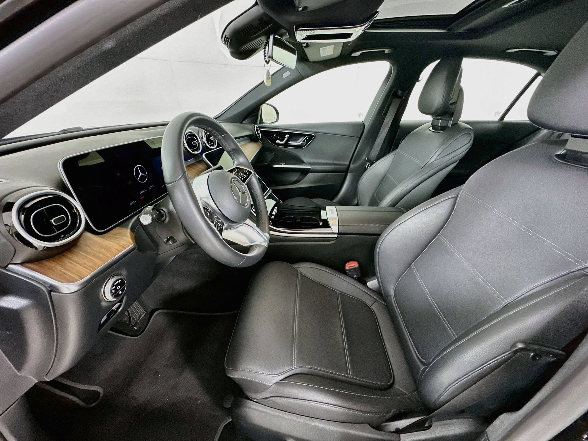 Certified 2025 Mercedes-Benz C 300 Sedan image 21