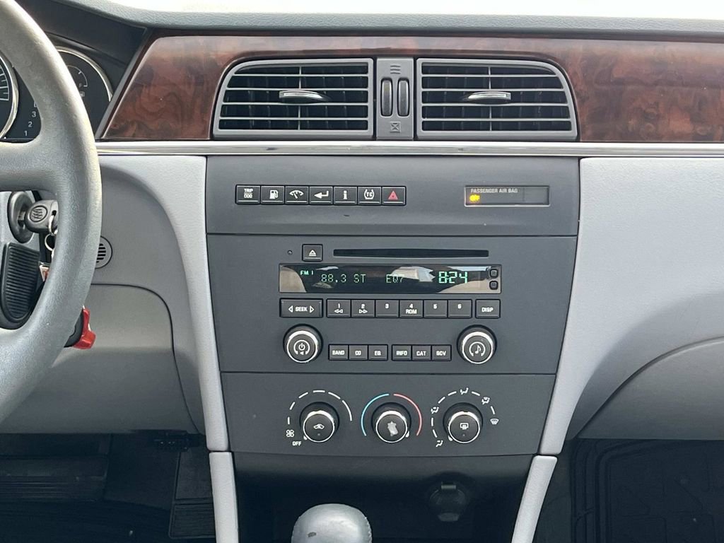 Used 2007 Buick LaCrosse CX image 15