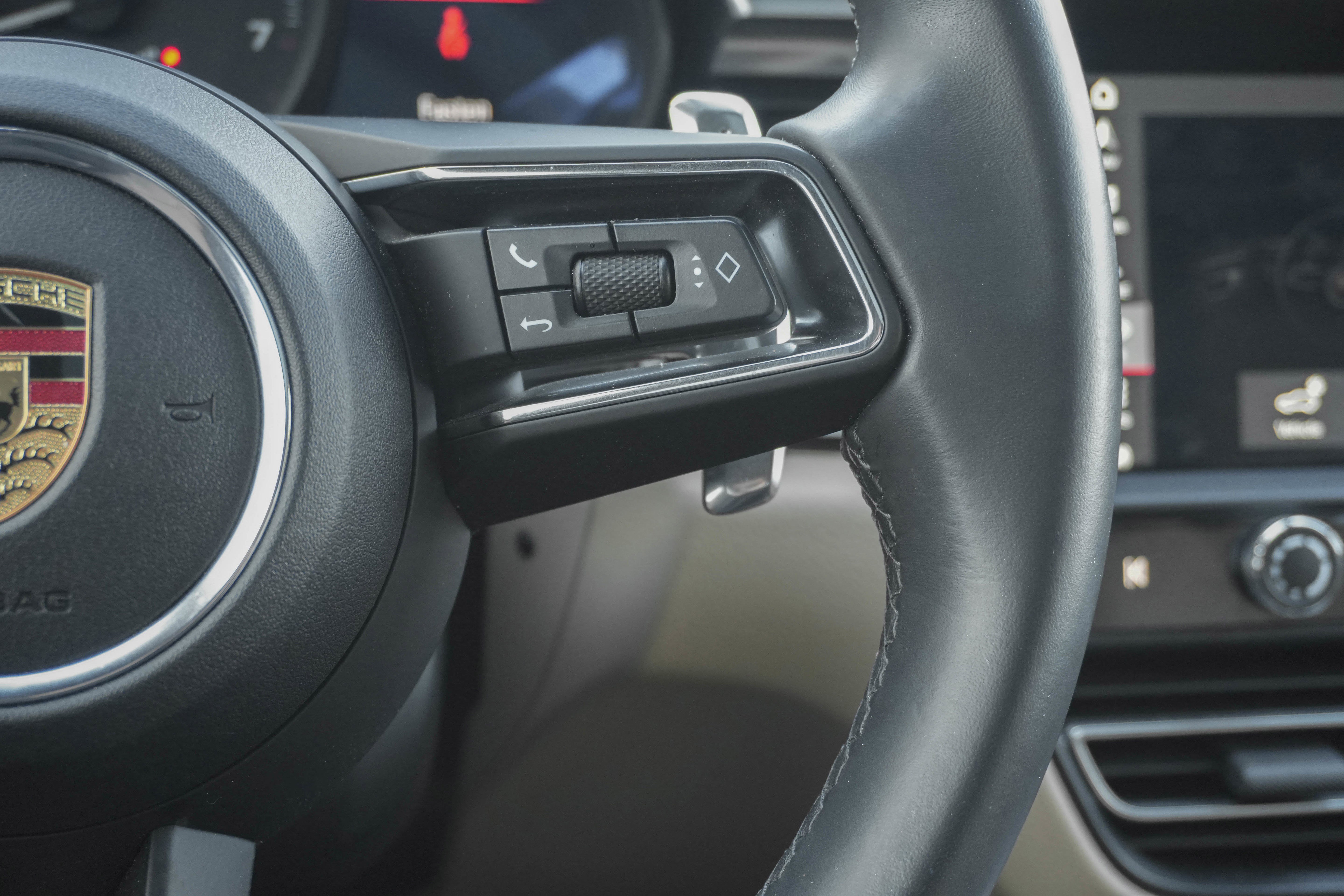 Used 2024 Porsche Macan image 20