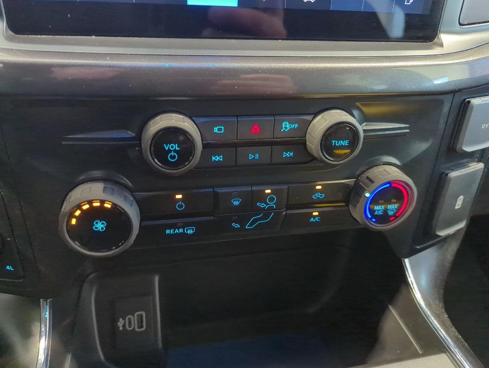 Used 2025 Ford F150 STX AWD/4WD image 24