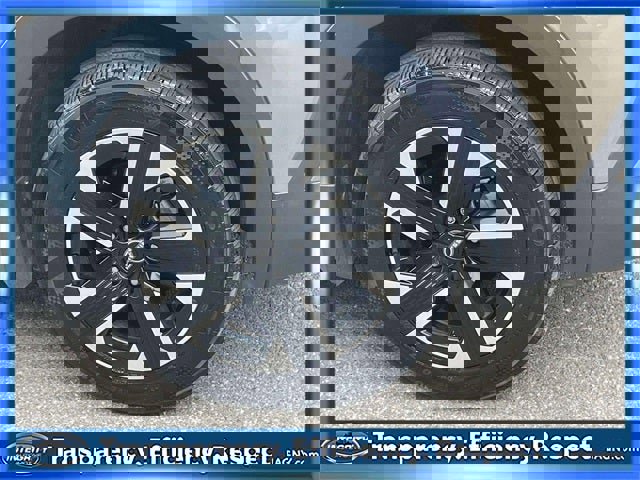 Certified 2025 Nissan Kicks SV image 9