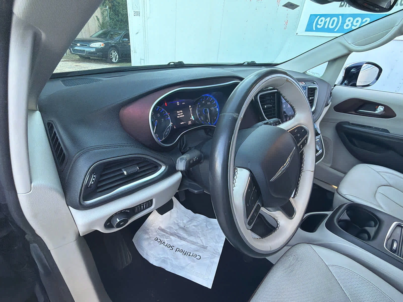 Used 2020 Chrysler Pacifica Limited w/ Advanced Safetytec Group FWD image 20