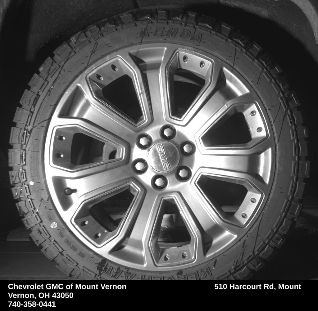 Used 2017 GMC Sierra 1500 Denali w/ Denali Ultimate Package AWD/4WD image 12