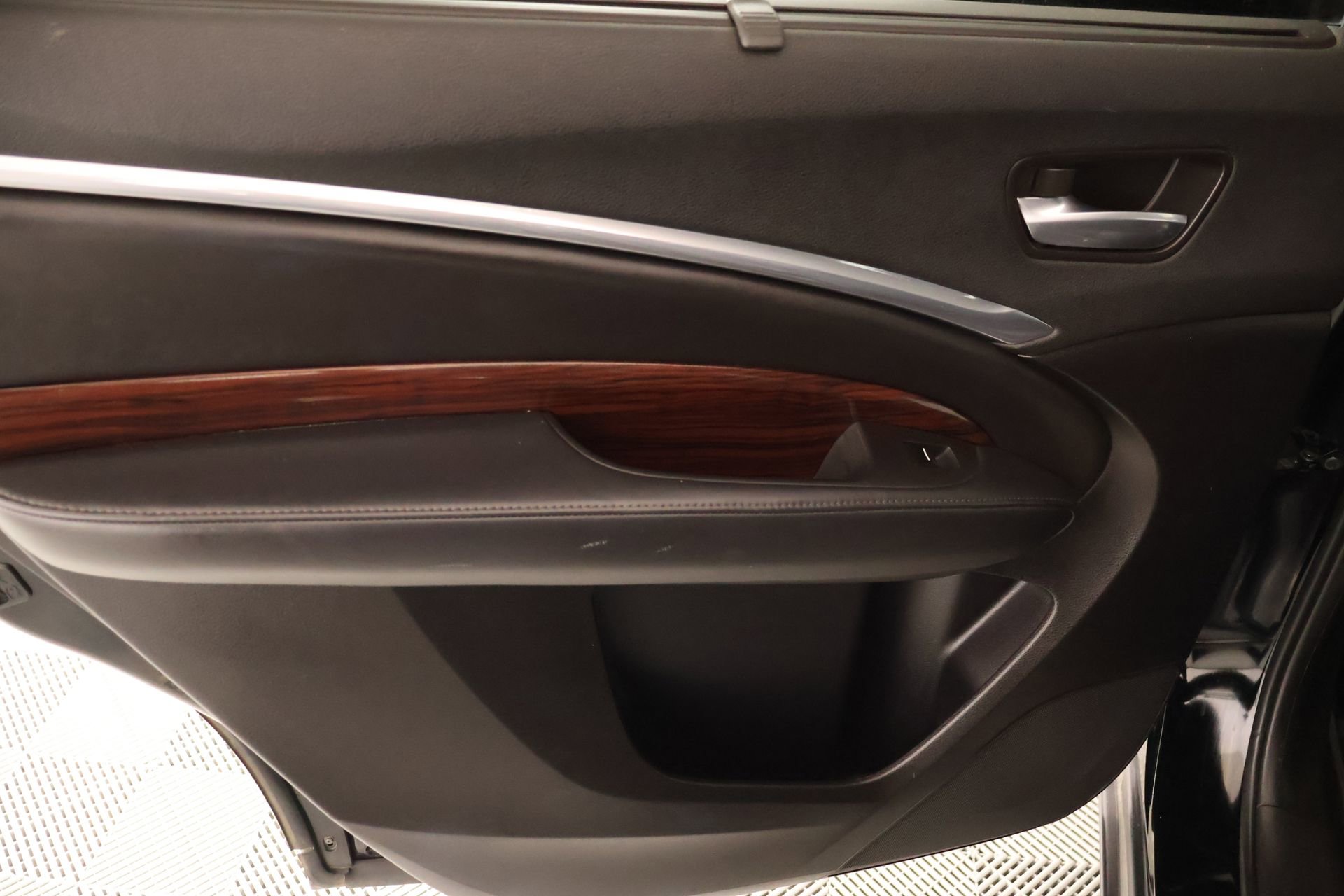 Used 2016 Acura MDX SH-AWD image 18