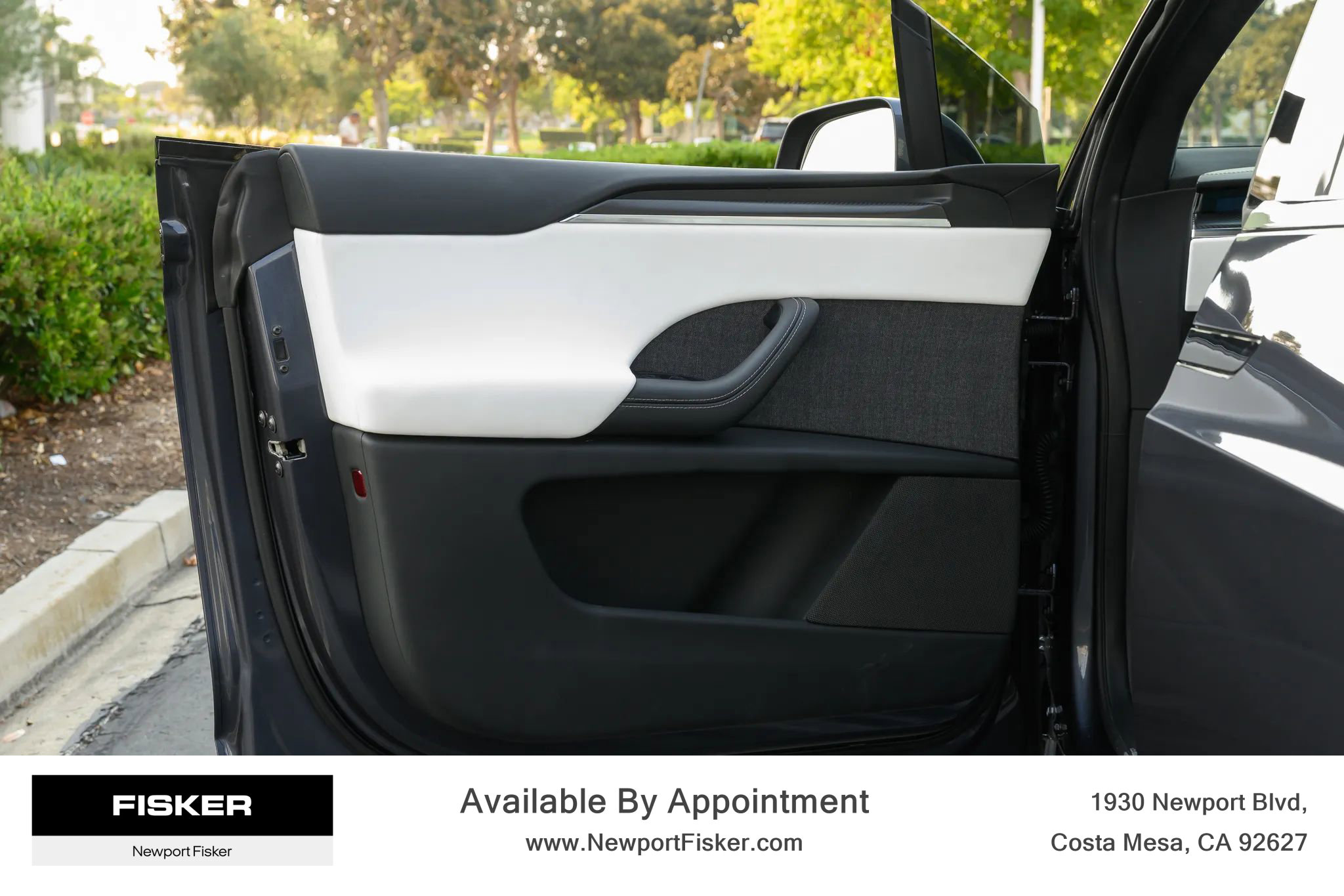 Used 2022 Tesla Model X Plaid image 11