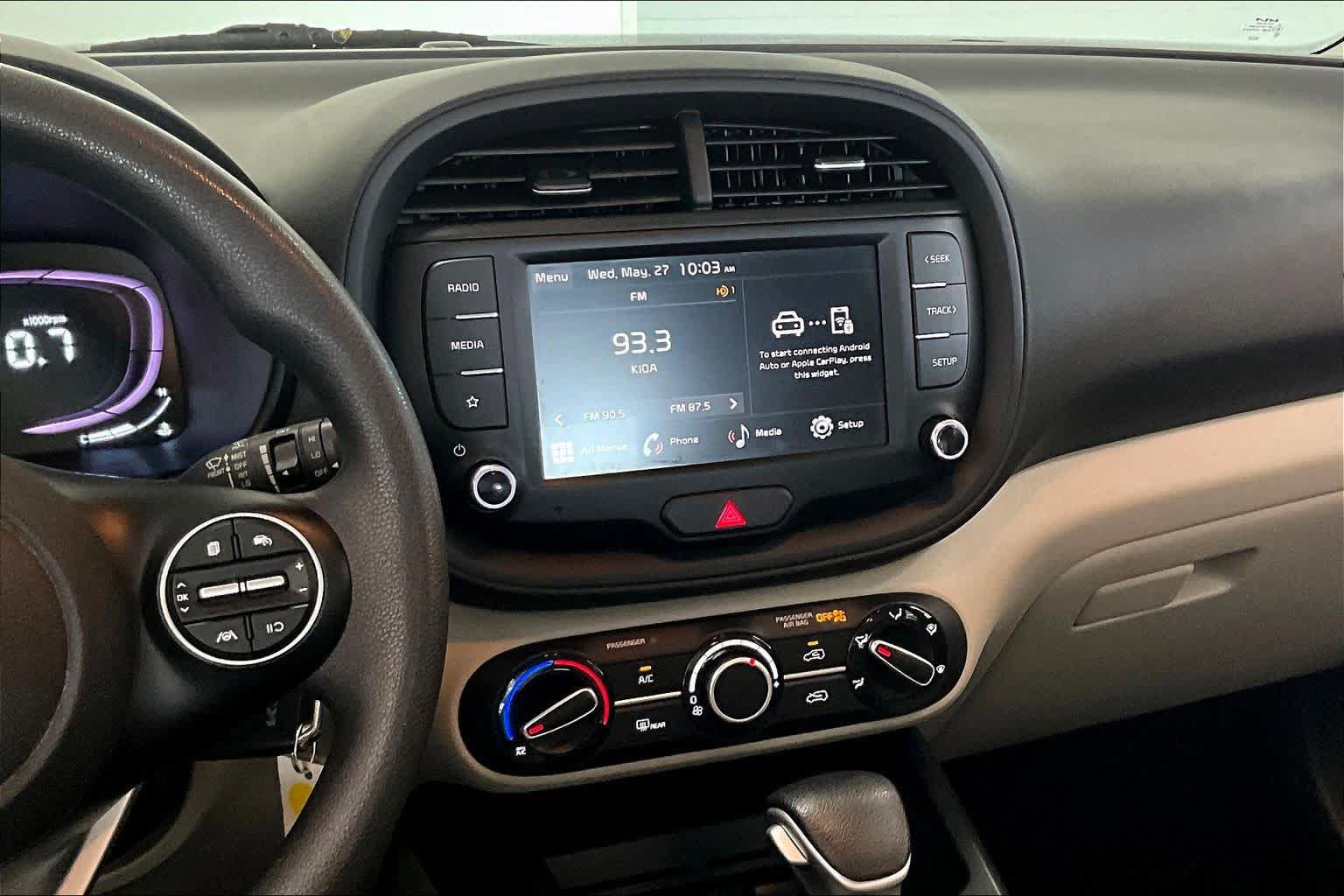 Used 2023 Kia Soul LX w/ LX Technology Package FWD image 13