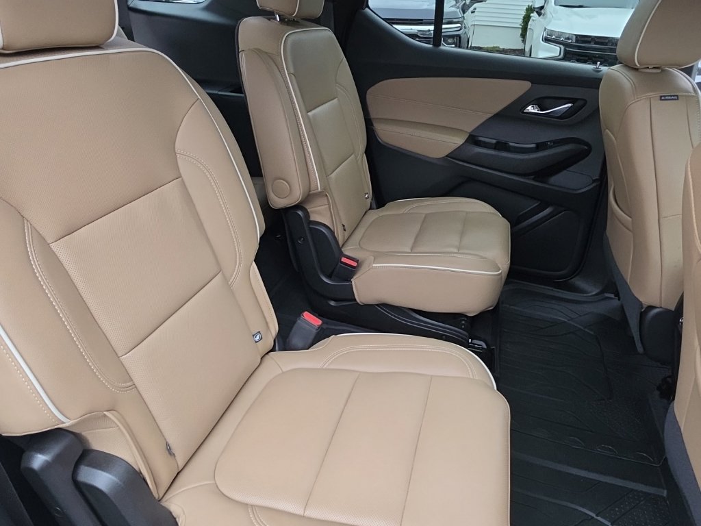 Certified 2023 Chevrolet Traverse Premier w/ LPO, Floor Liner Package AWD/4WD image 32