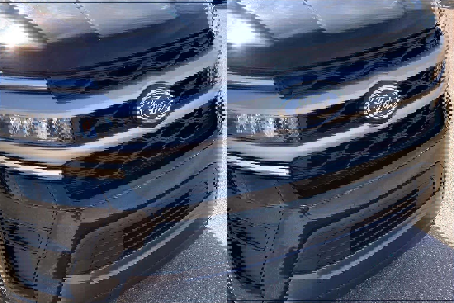 Used 2024 Ford Expedition Max XLT image 28