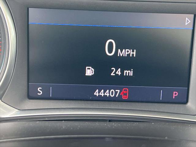 Used 2021 Chevrolet Traverse LT image 29