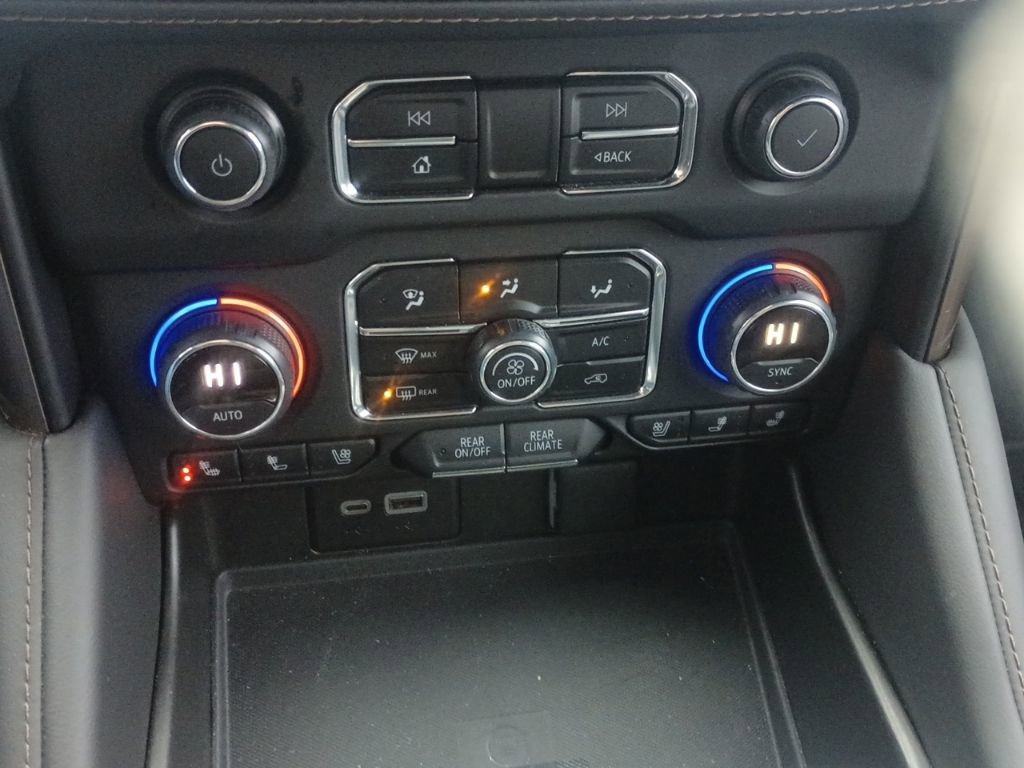 Used 2015 Chrysler 200 S w/ Comfort Group image 51