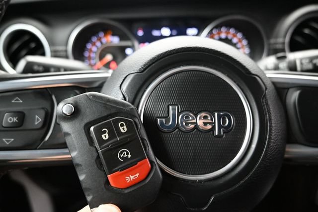 Used 2023 Jeep Wrangler Unlimited Sahara w/ Cold Weather Group AWD/4WD image 45