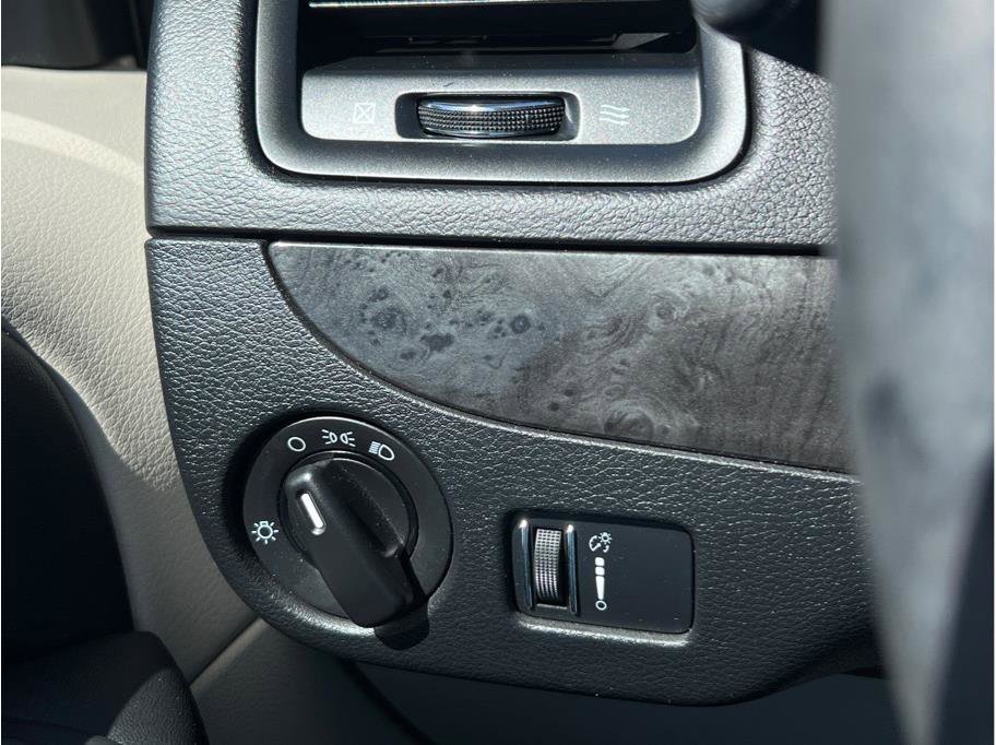 Used 2017 Dodge Grand Caravan SE w/ Power Window Group FWD image 19