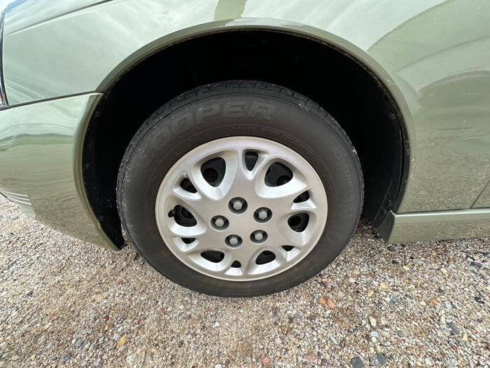 Used 2003 Saturn L-Series L200 w/ Convenience Pkg FWD image 11