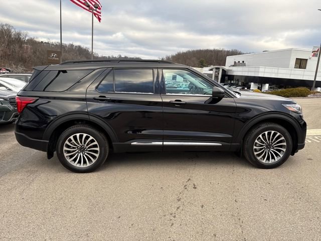 Used 2025 Ford Explorer Active w/ Active Comfort Package image 6