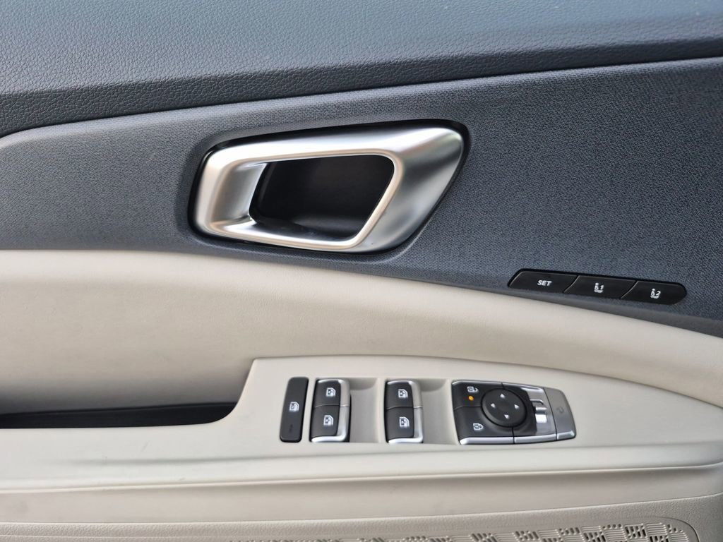 New 2026 Kia Carnival EX image 7