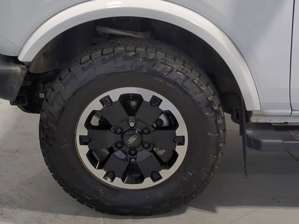 Used 2021 Ford Bronco Outer Banks AWD/4WD image 17