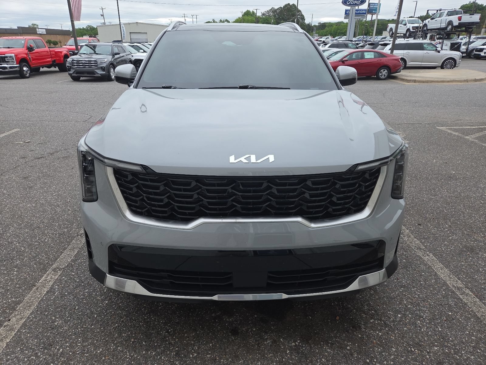 Used 2024 Kia Sorento S w/ Panoramic Sunroof Package