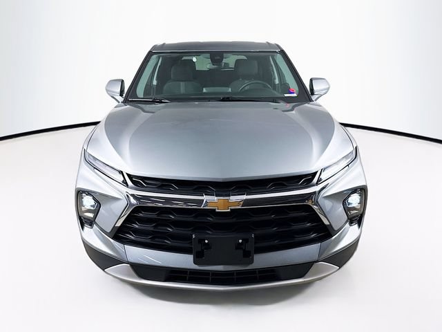 Used 2024 Chevrolet Blazer LT AWD/4WD image 3