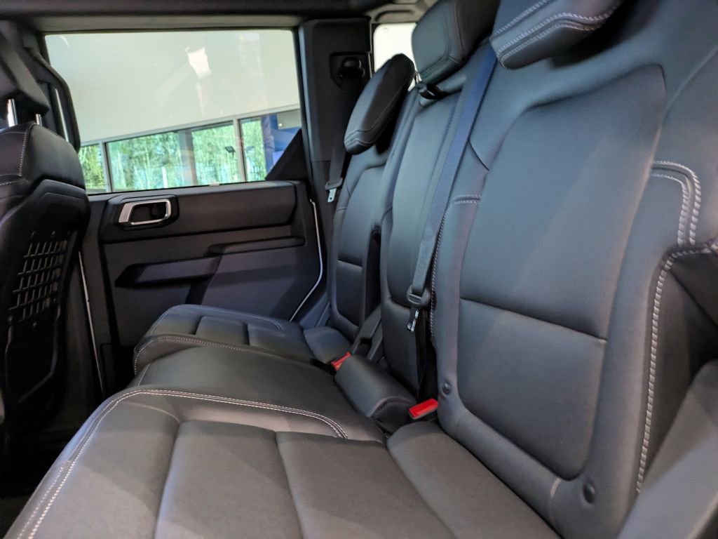 Used 2025 Ford Bronco Big Bend w/ Black Diamond Package AWD/4WD image 16