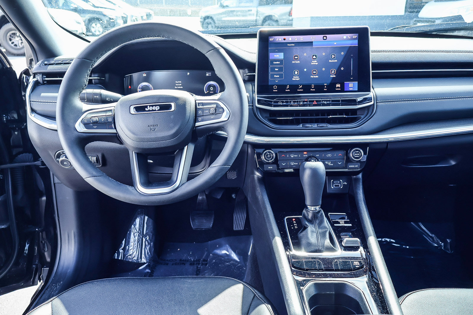 Used 2023 Jeep Compass High Altitude AWD/4WD image 3