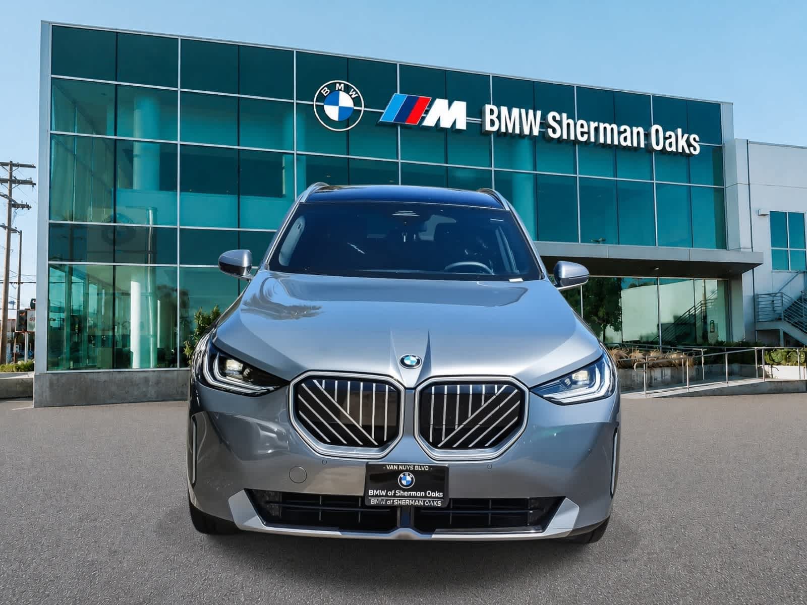 Used 2026 BMW X3 xDrive30i w/ Convenience Package AWD/4WD image 2