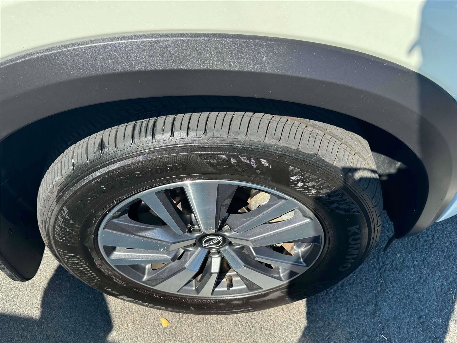 Used 2024 Nissan Pathfinder SL image 12