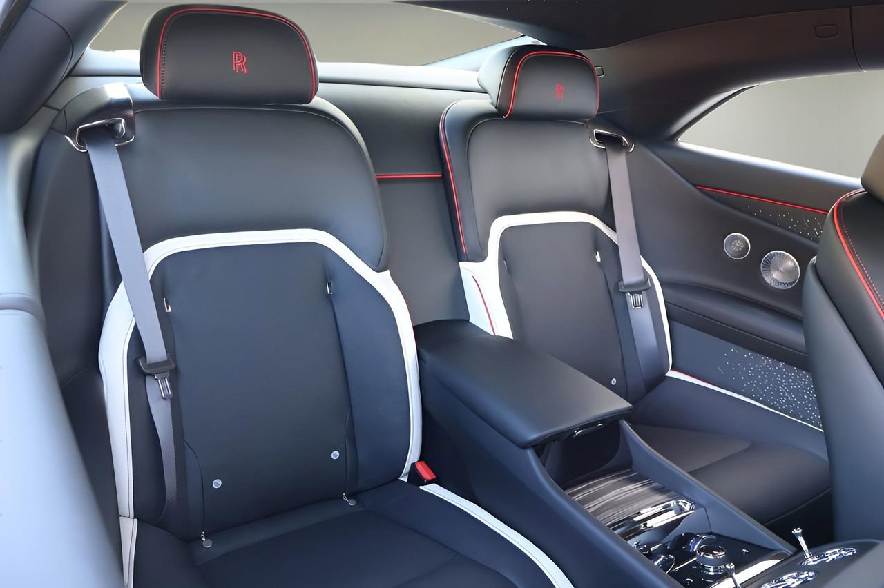 New 2026 Rolls-Royce Spectre image 21