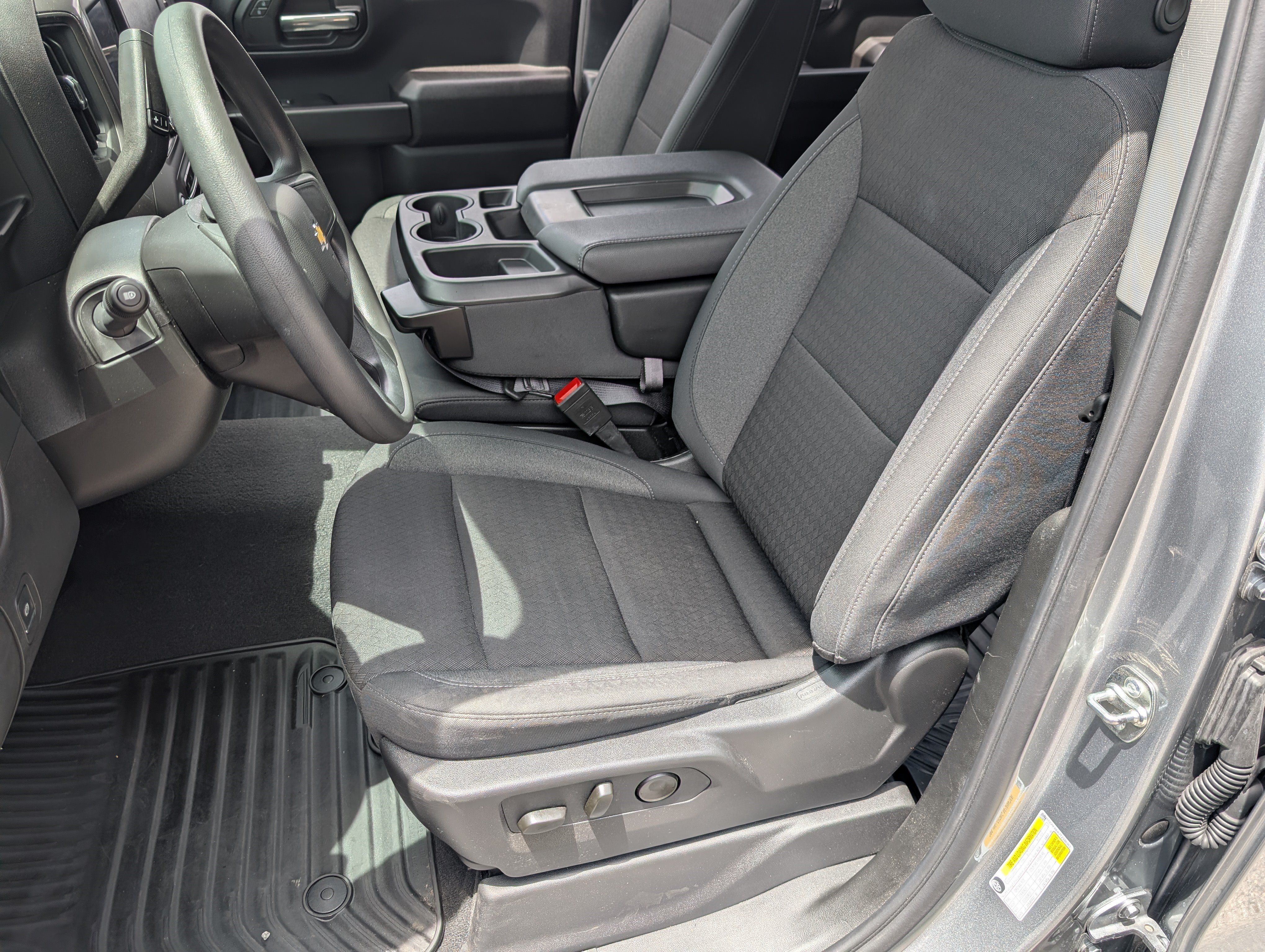 Used 2026 Chevrolet Silverado 1500 Custom w/ Turbomax Blackout Package AWD/4WD image 16
