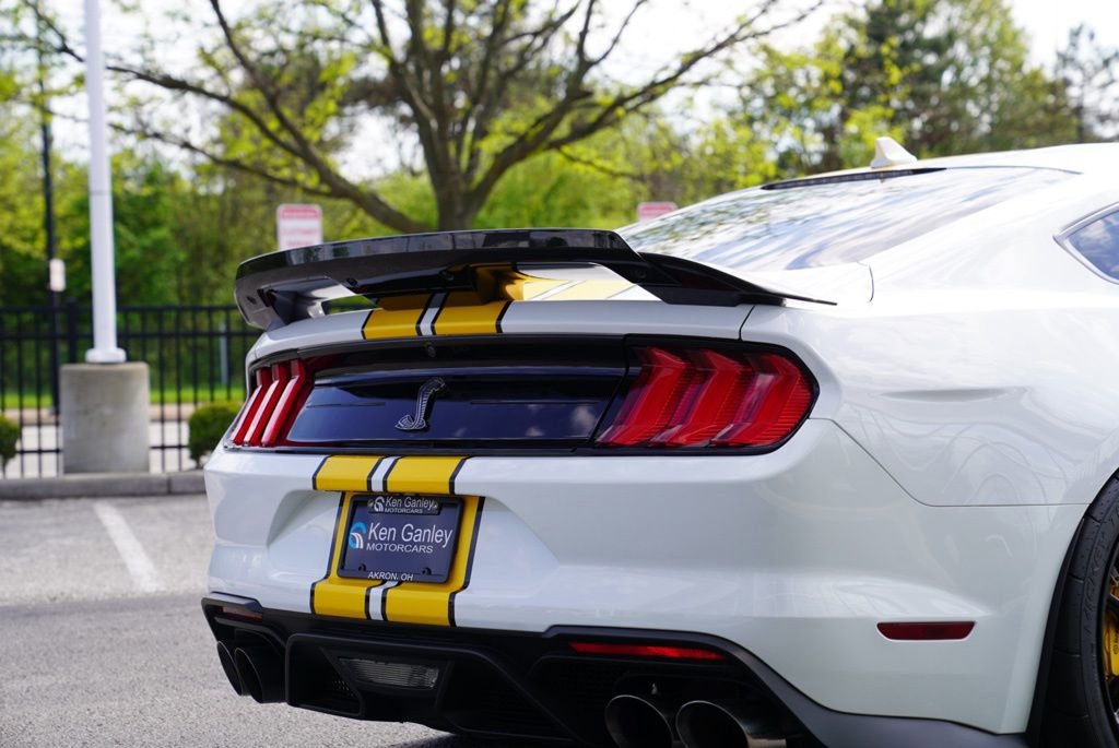 Used 2022 Ford Mustang Shelby GT500 w/ Technology Package RWD image 22