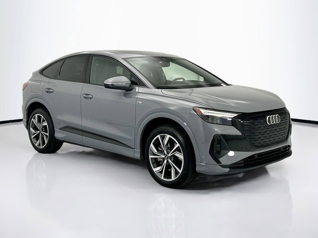 Used 2024 Audi Q4 e-tron Premium AWD/4WD image 3