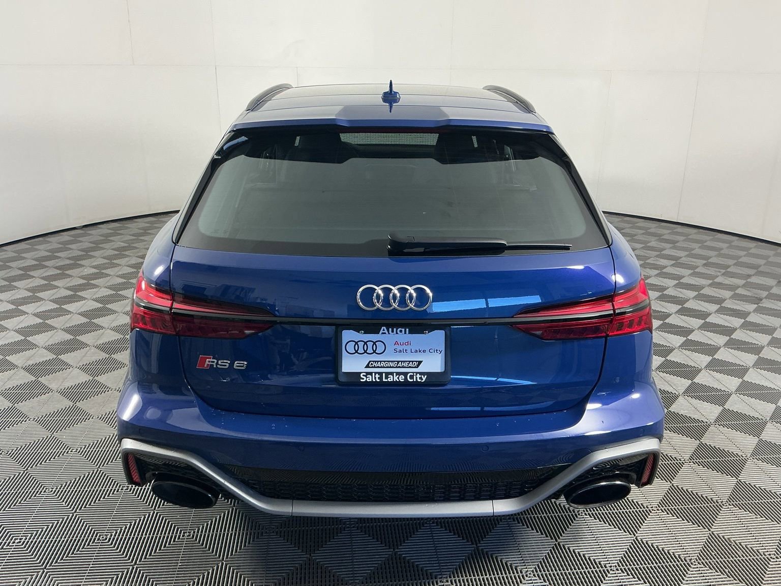 Used 2024 Audi RS 6 performance image 7