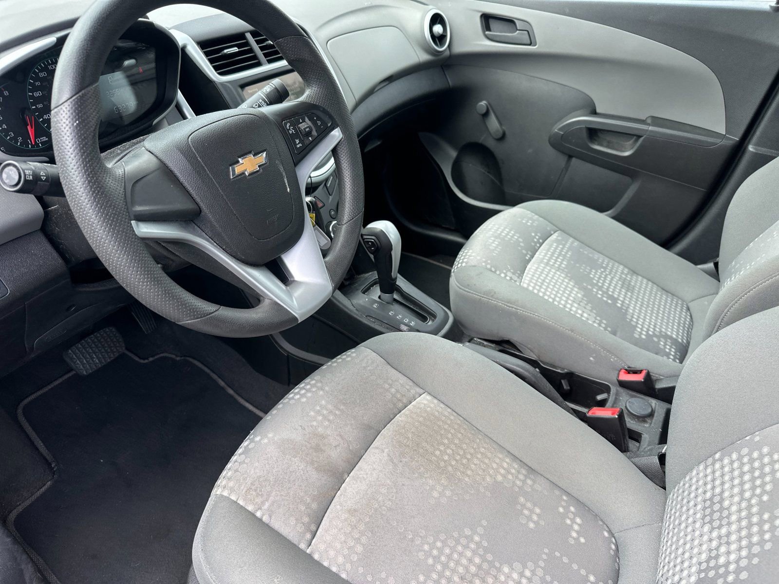 Used 2018 Chevrolet Sonic LS image 9