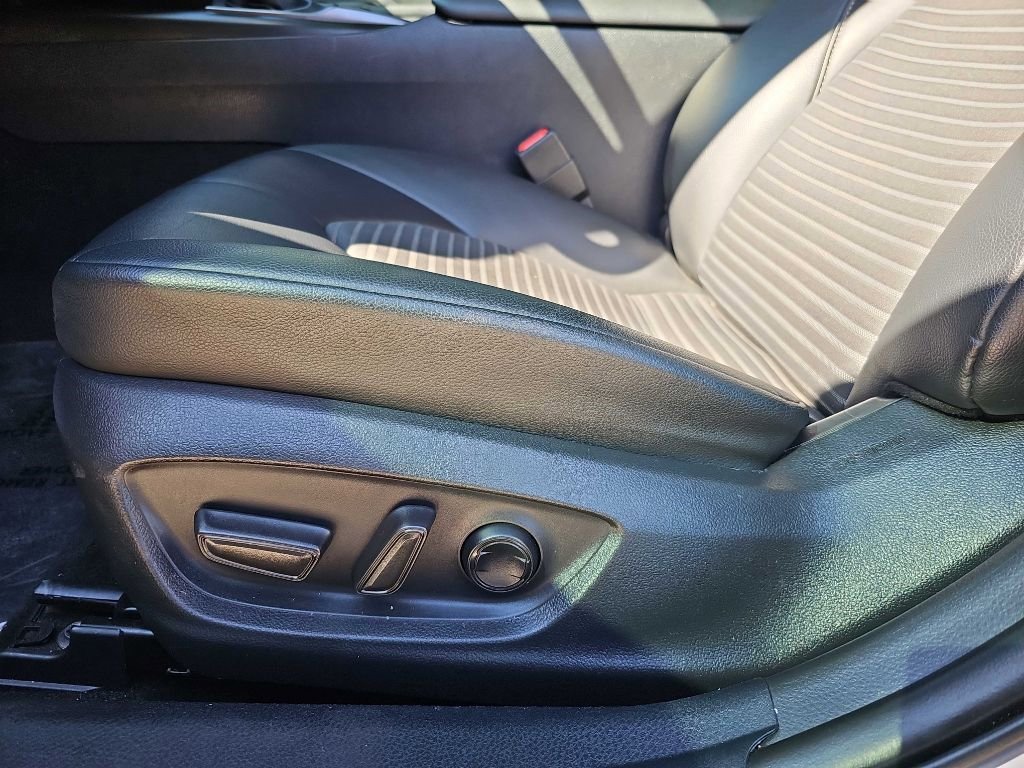 Used 2022 Toyota Camry SE image 20