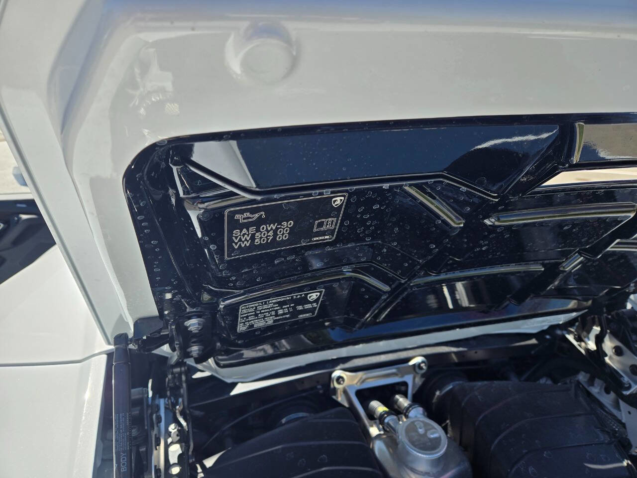 Used 2024 Lamborghini Huracan EVO image 17