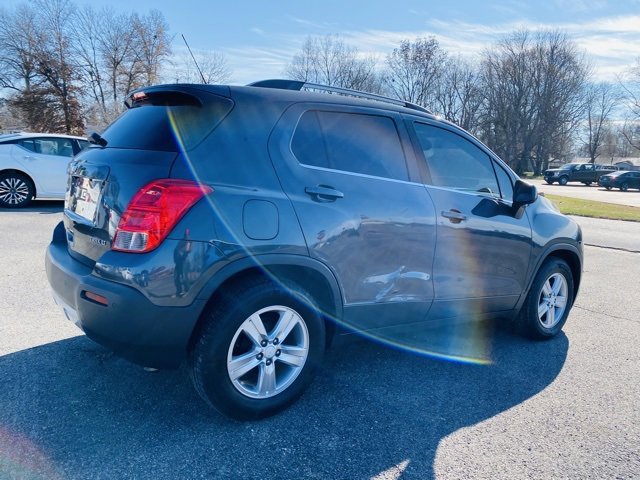 Used 2016 Chevrolet Trax LT w/ LT Sun and Sound Package image 7
