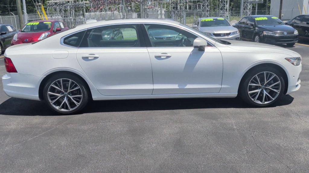 Used 2018 Volvo S90 T5 Momentum w/ Convenience Package FWD image 9