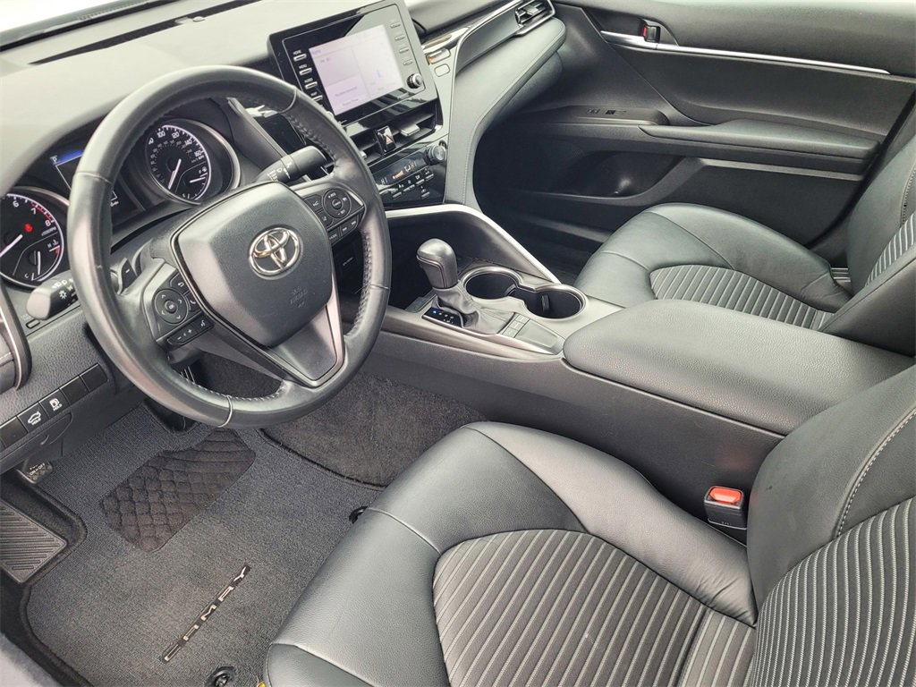 Used 2020 Toyota Camry SE image 8