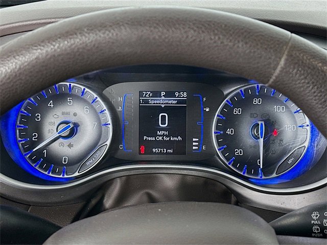 Used 2020 Chrysler Voyager LX image 12