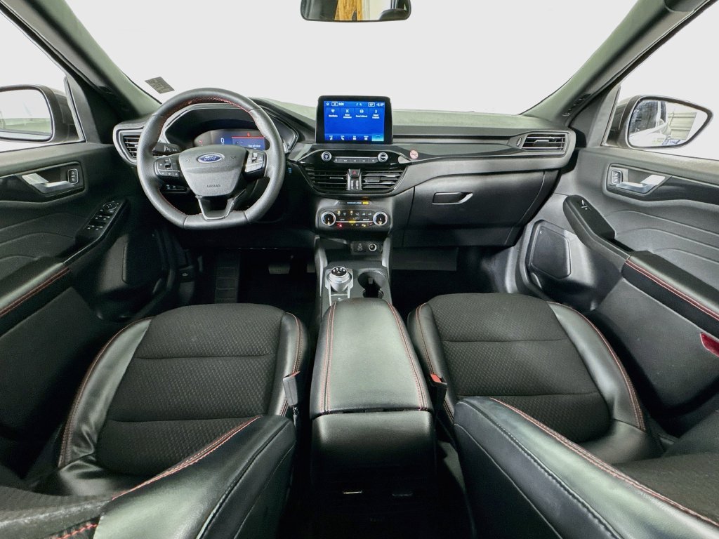 Used 2025 Ford Escape ST-Line Select AWD/4WD image 28