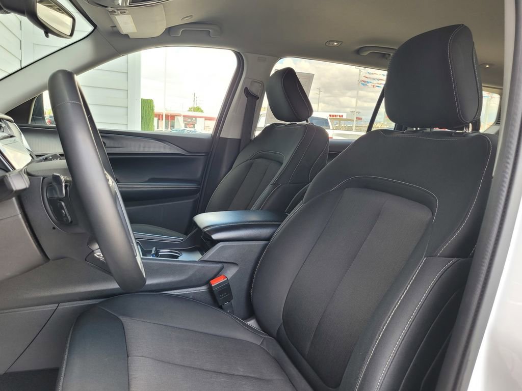 Used 2023 Jeep Grand Cherokee L Laredo AWD/4WD image 11