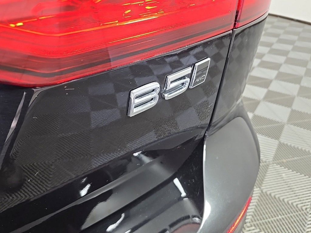 Certified 2025 Volvo V60 B5 Cross Country Plus image 10