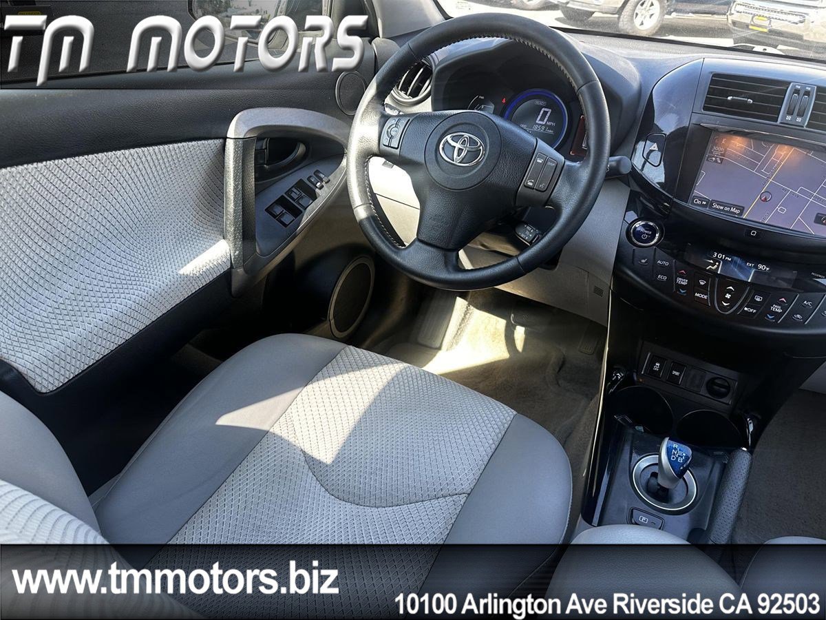 Used 2013 Toyota RAV4 EV FWD image 15