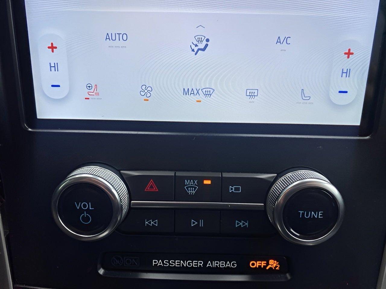 Used 2024 Ford Edge SEL w/ Convenience Package image 21