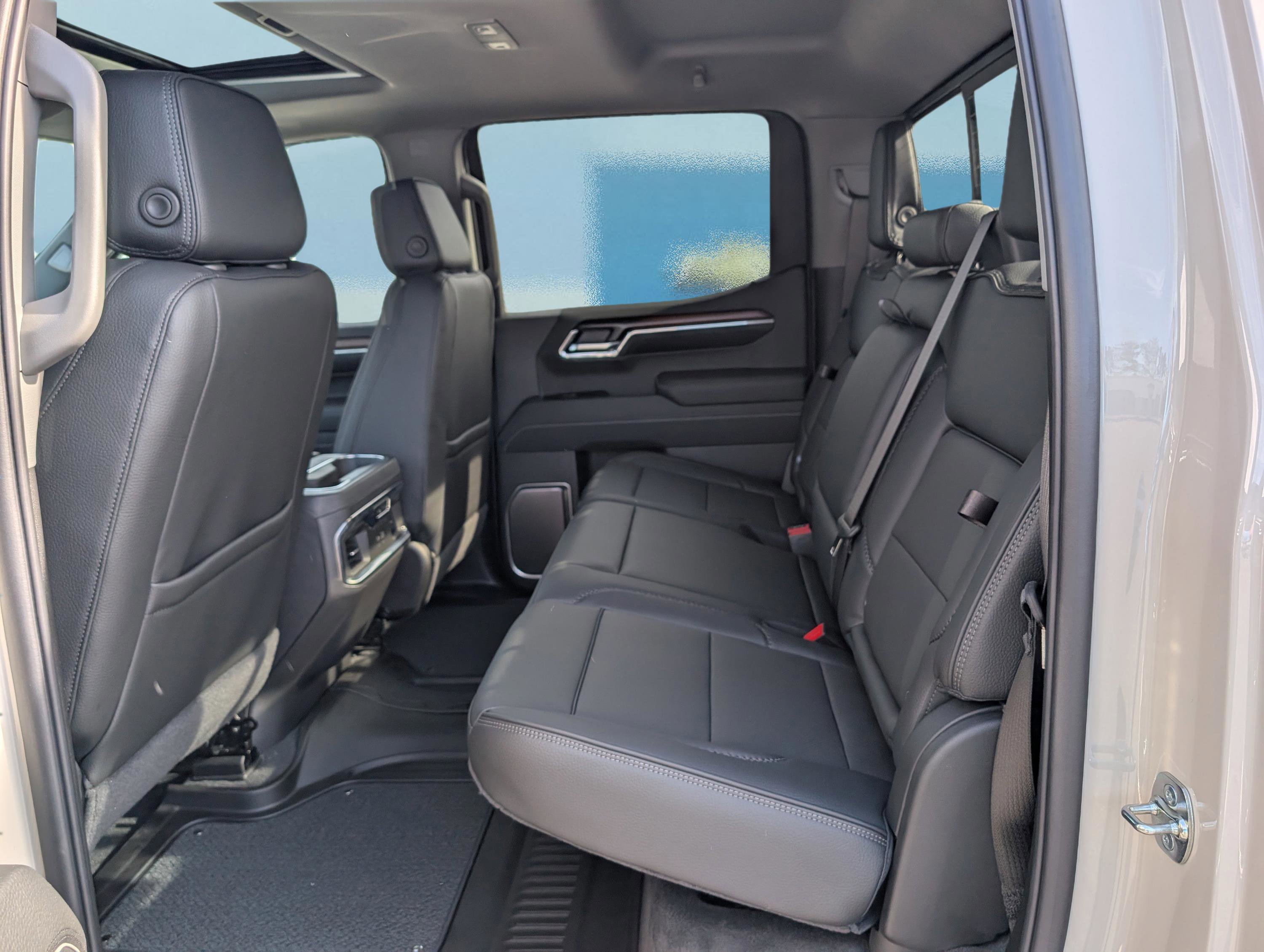 New 2026 GMC Sierra 1500 Denali w/ Denali Reserve Package image 14