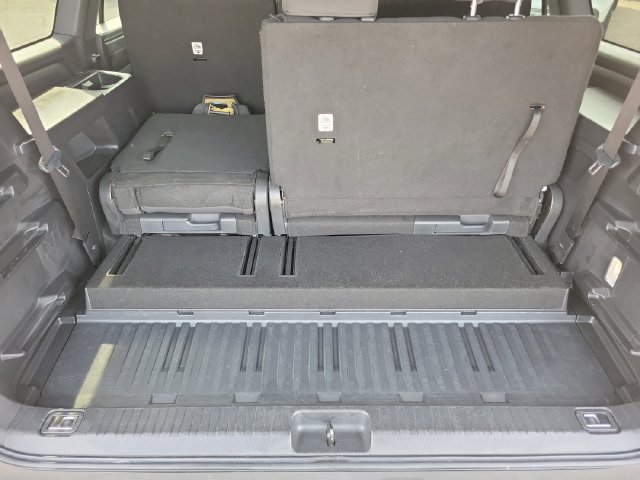 Used 2025 Toyota Sequoia SR5 AWD/4WD image 9