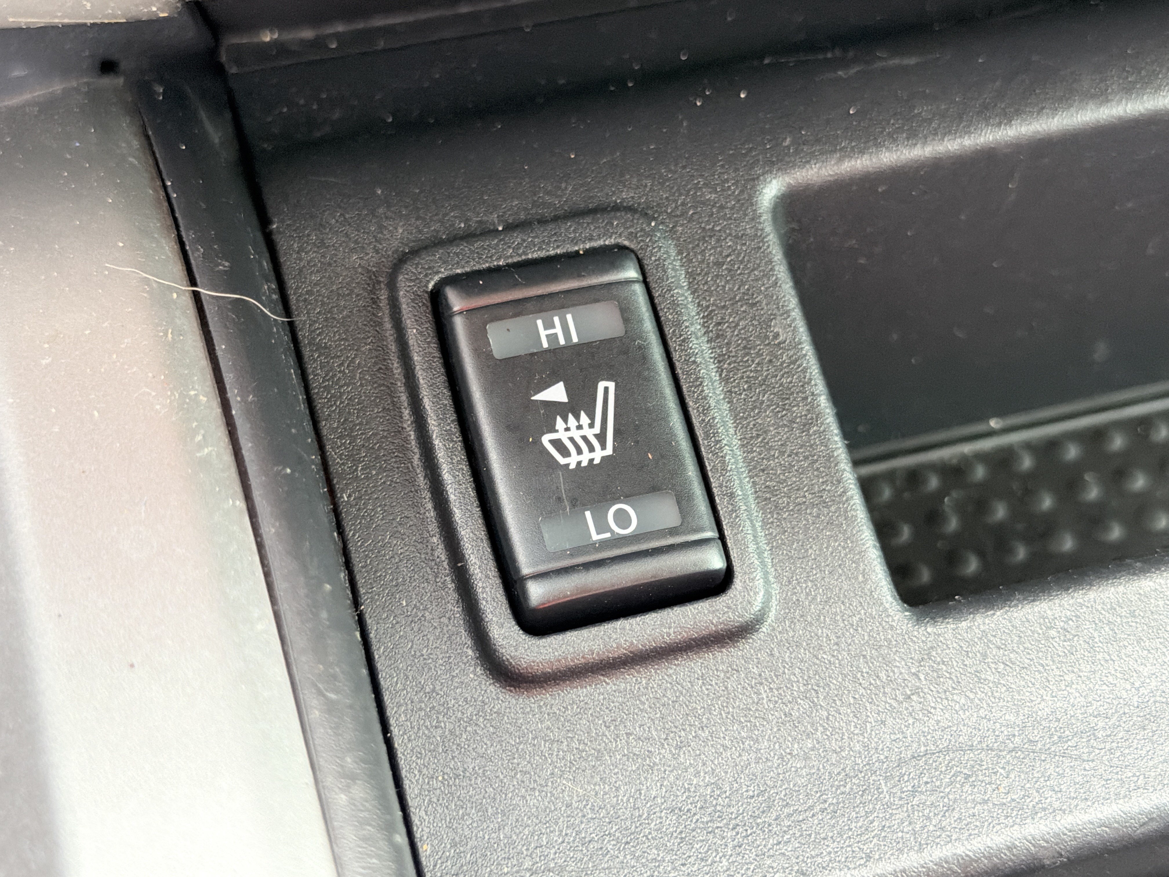 Used 2021 Nissan Titan SV w/ SV Convenience Package RWD image 6