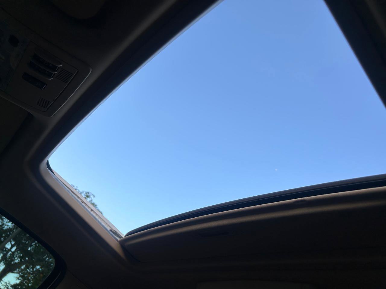 Used 2012 GMC Yukon Denali image 18