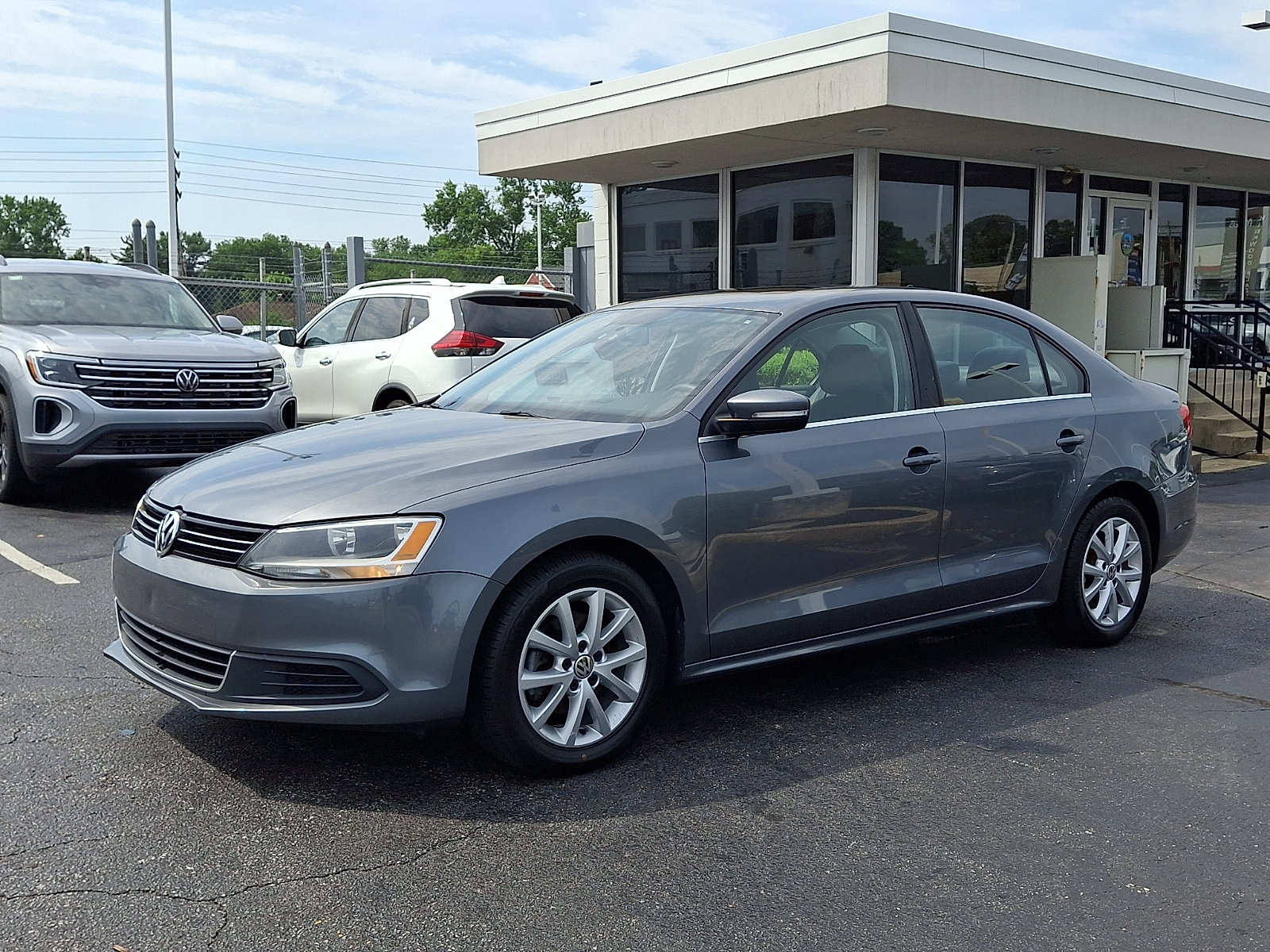 Used 2014 Volkswagen Jetta SE FWD image 3